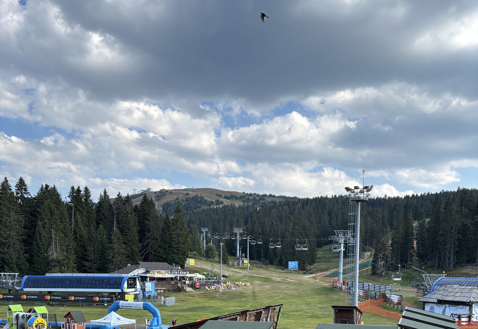 Staza i žičara na Kopaoniku